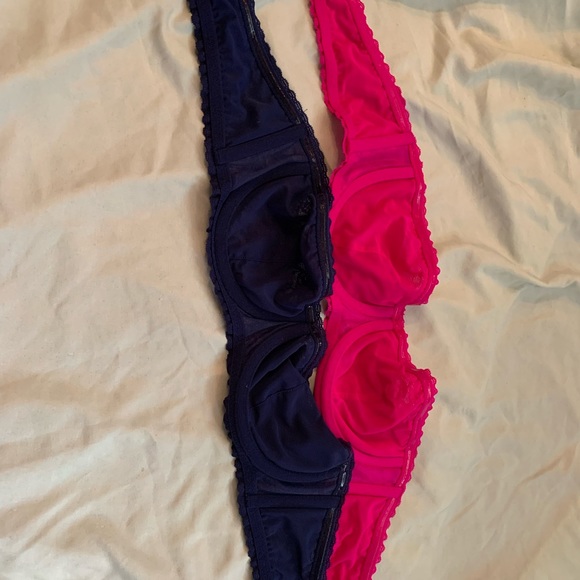 Victoria’s Secret strapless bras - Picture 2 of 3